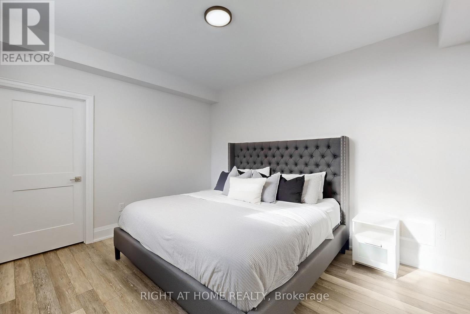 110 SLADDEN COURT - 39