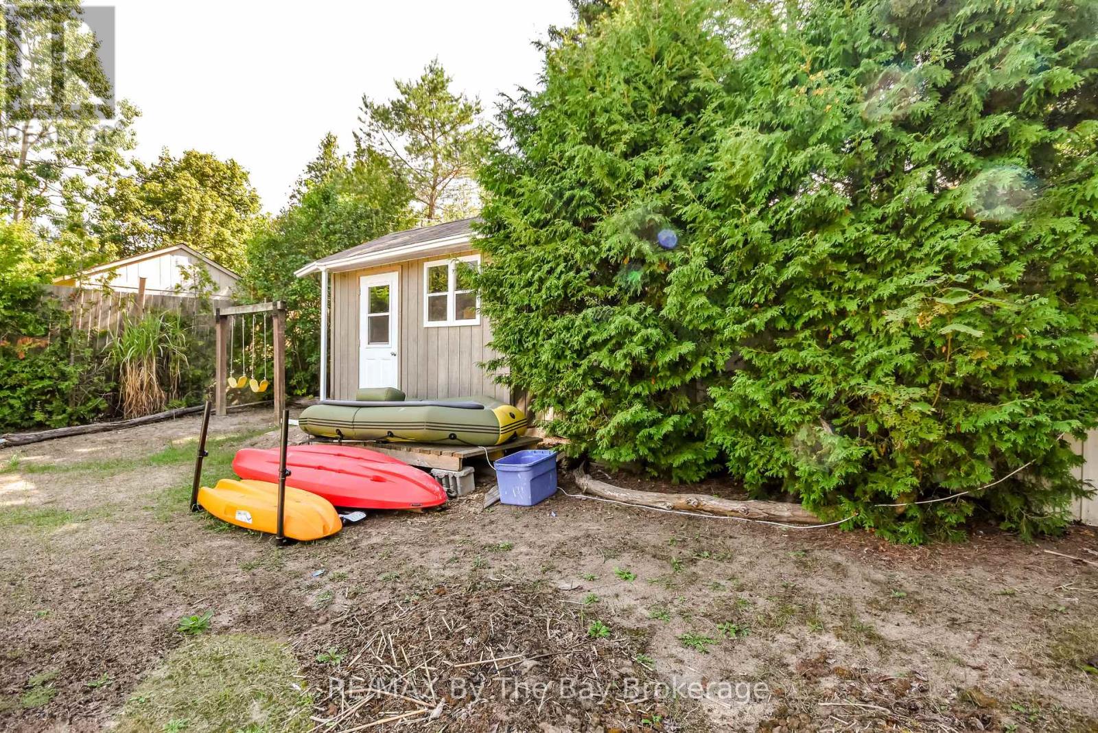 762 EASTDALE DRIVE — photo 33