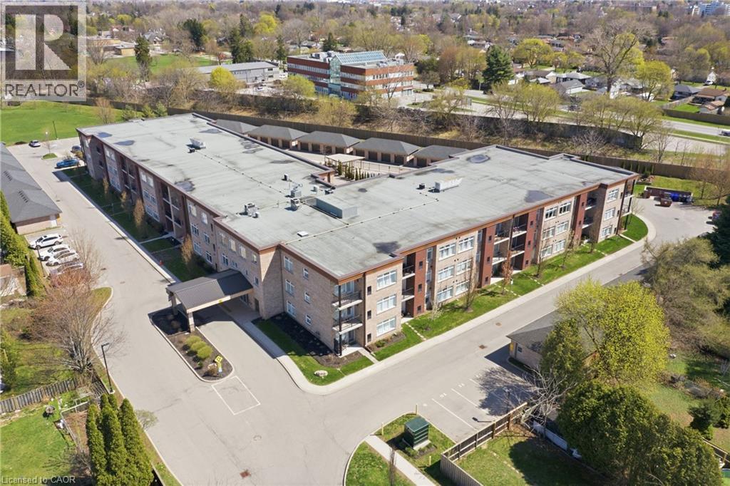 4644 PETTIT Avenue Unit# 203, Niagara Falls, Ontario, L2E6L5 — Photo 2