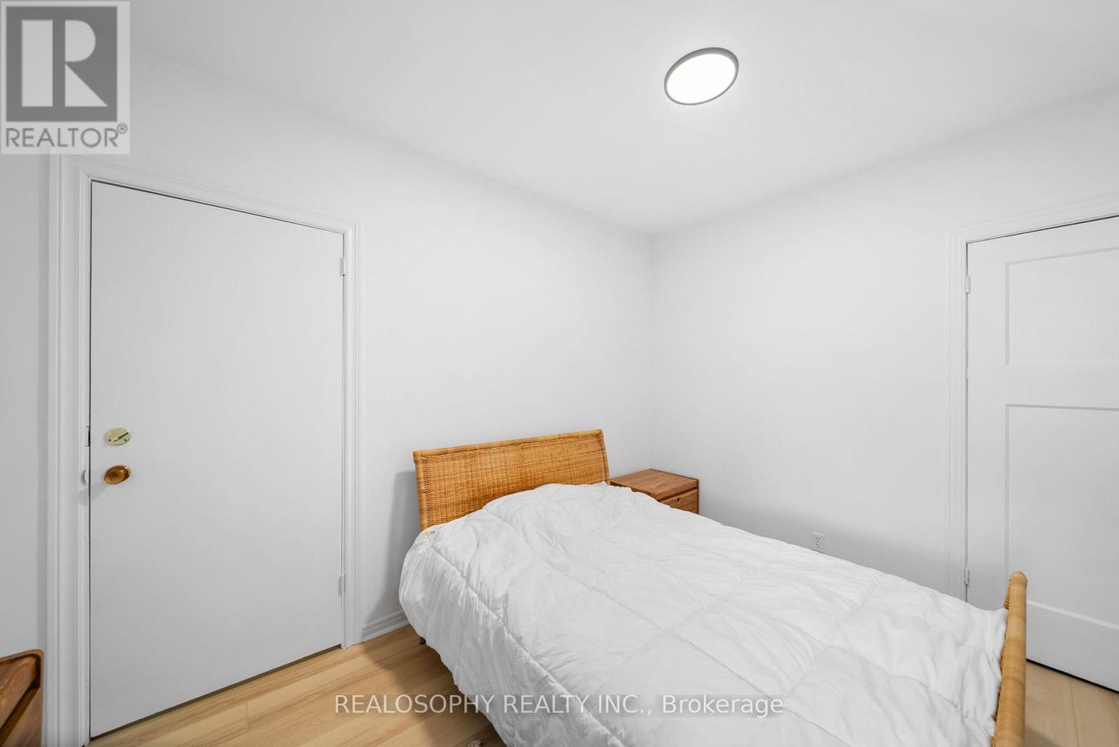 865 PAPE AVENUE — photo 16