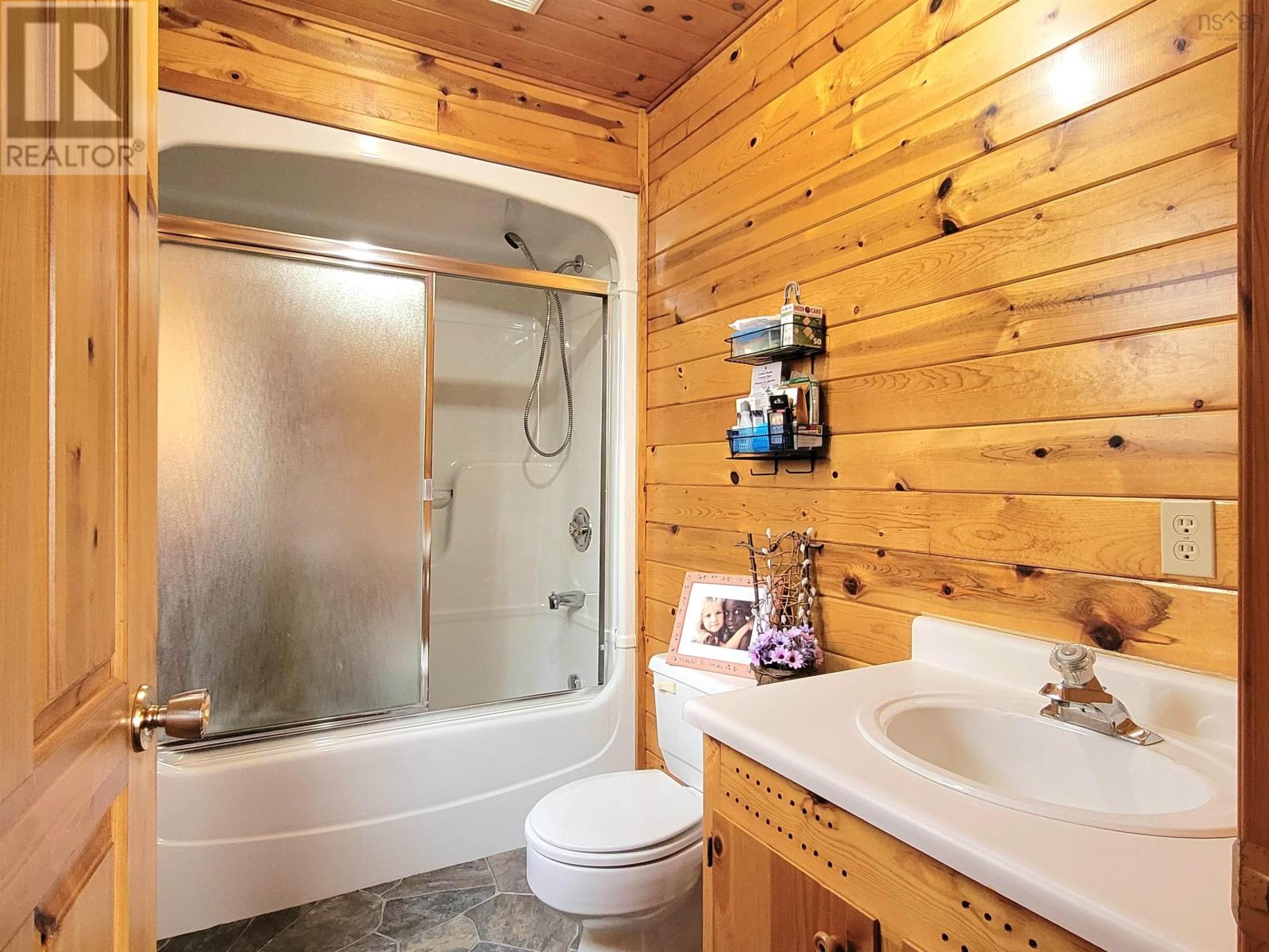 Property 25 of 38 of 57 Somerset Drive