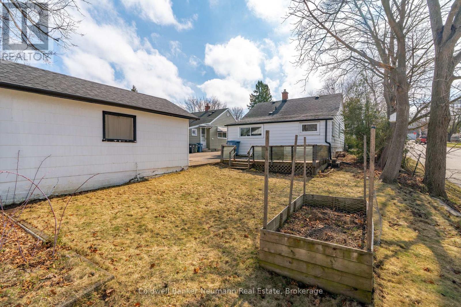 31 DUNKIRK AVENUE - 13