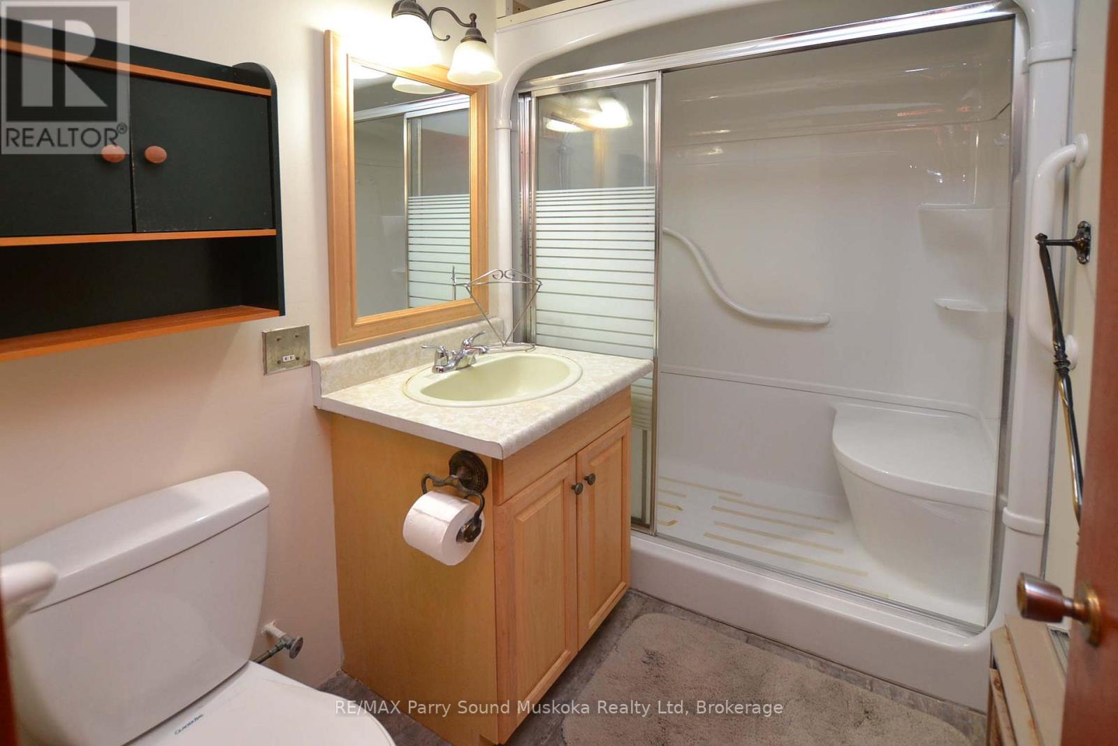 Unit 1 2nd level bath