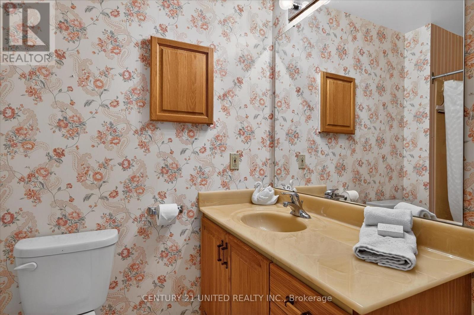 guest full 4pc bathroom