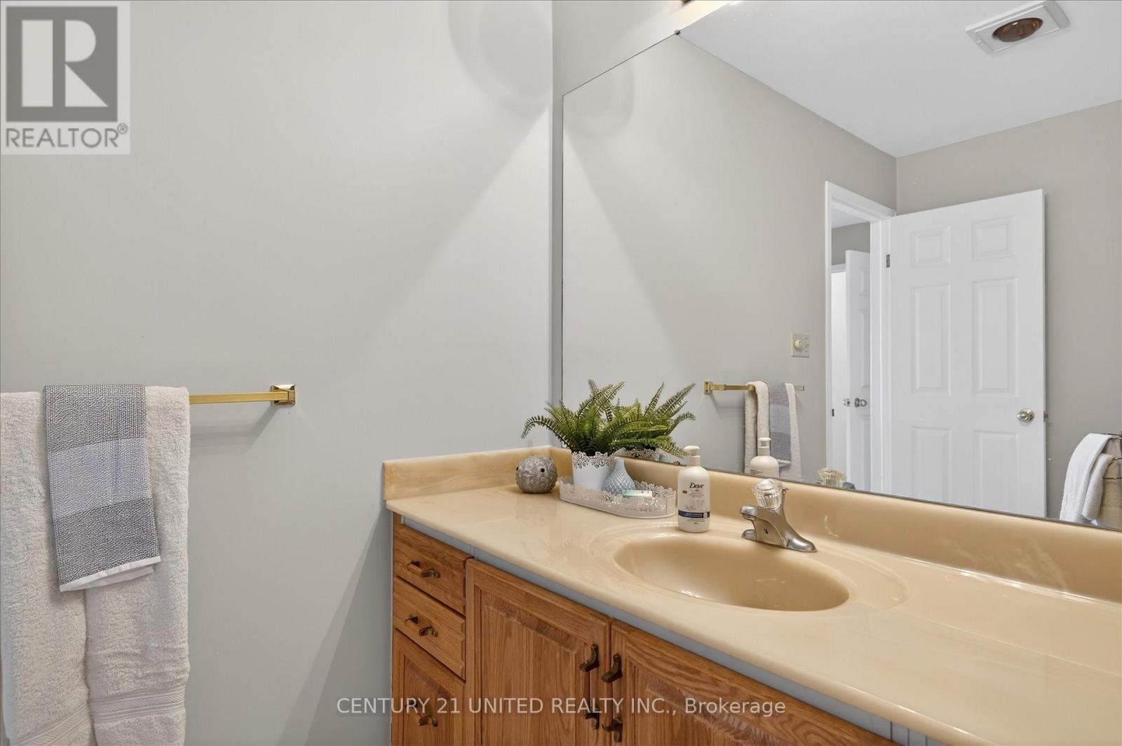 large primary ensuite with shower