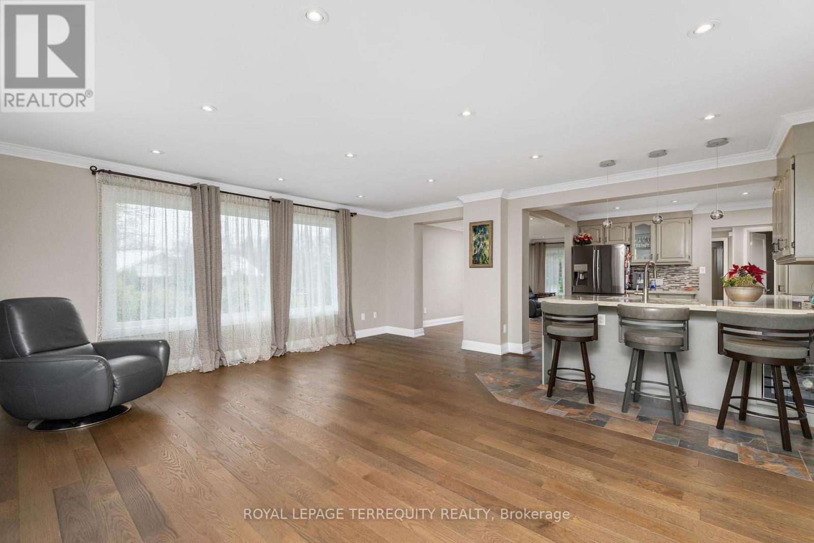 582 HYACINTHE BOULEVARD - 14