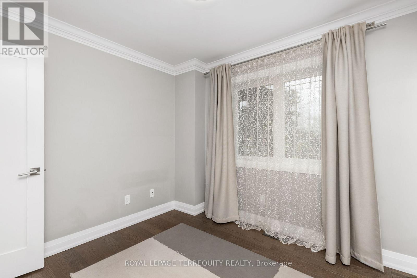 582 HYACINTHE BOULEVARD - 18