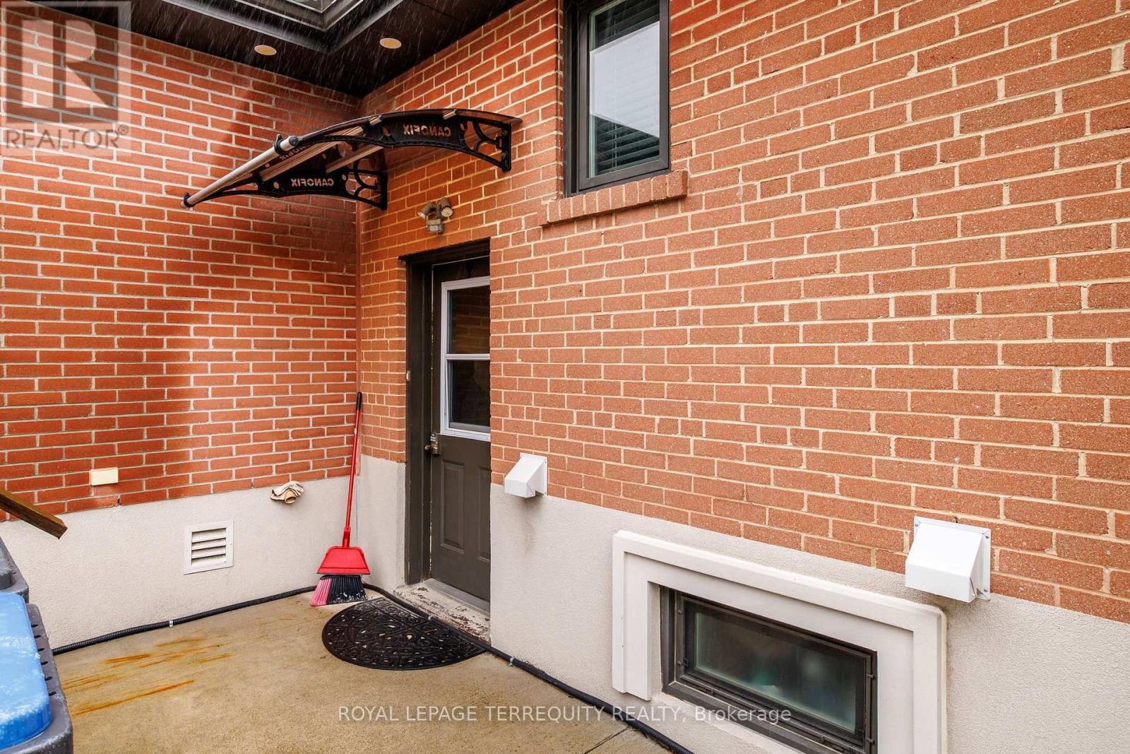 582 HYACINTHE BOULEVARD - 31
