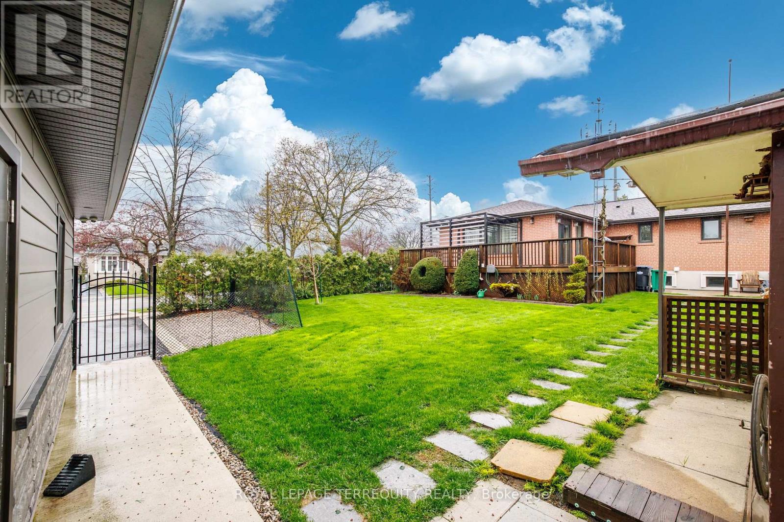 582 HYACINTHE BOULEVARD - 34
