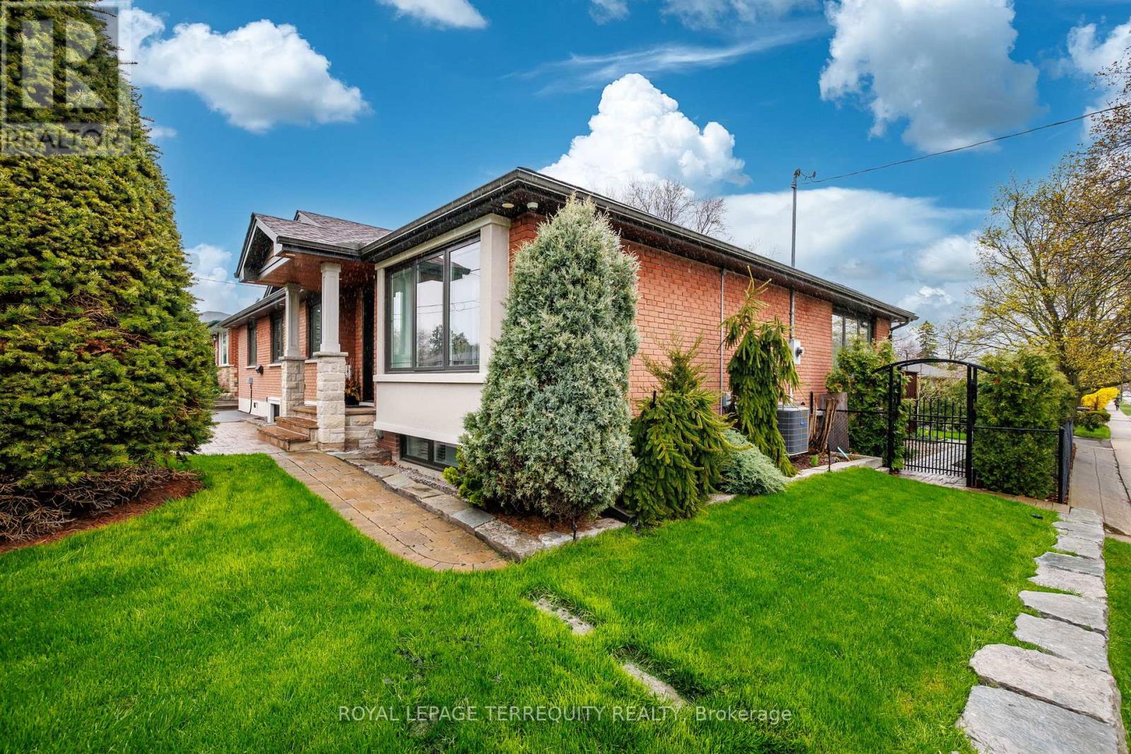 582 HYACINTHE BOULEVARD - 4