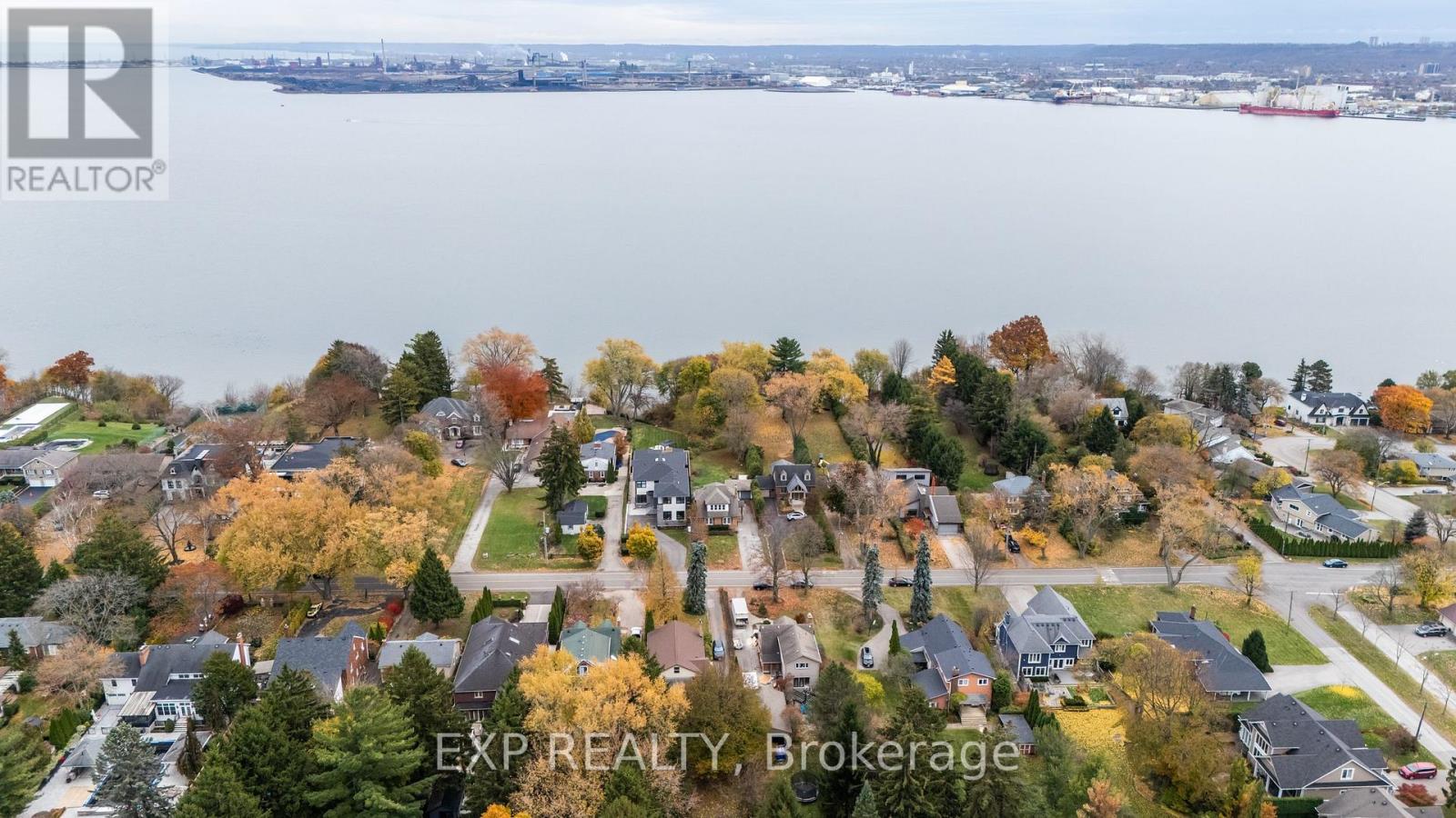 316 NORTH SHORE BOULEVARD W - 1
