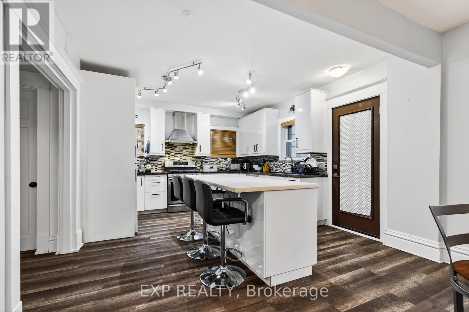 316 NORTH SHORE BOULEVARD W - 11