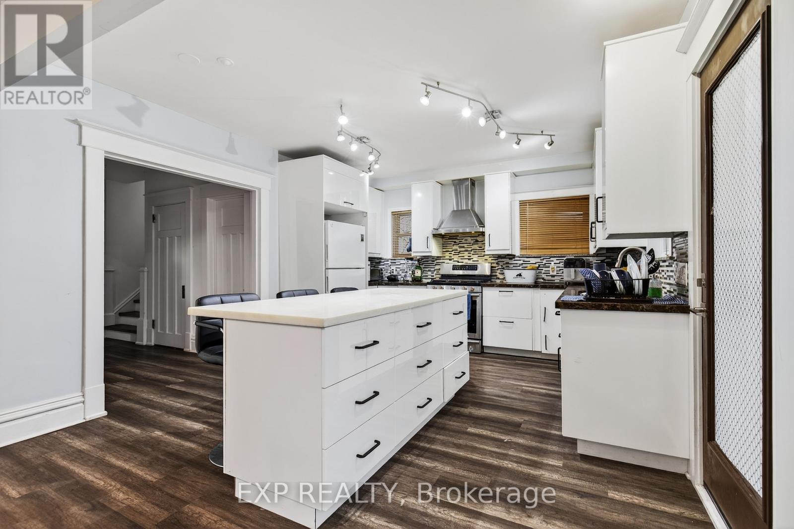 316 NORTH SHORE BOULEVARD W - 12