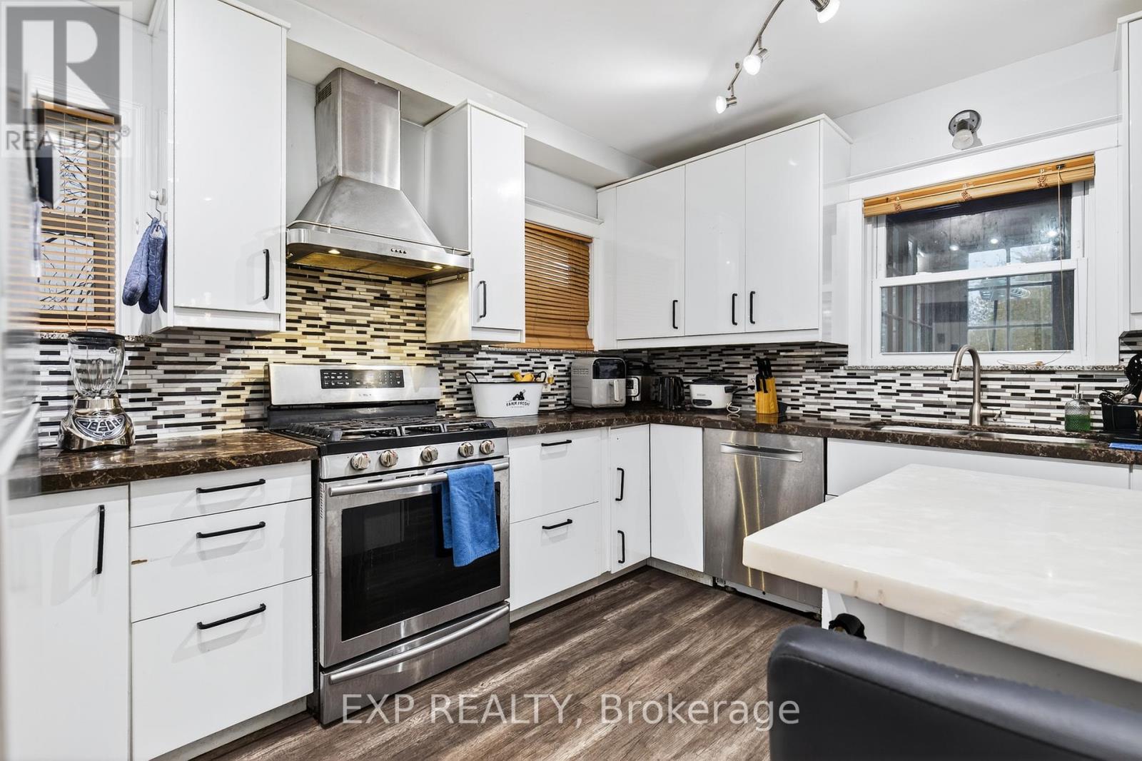 316 NORTH SHORE BOULEVARD W - 13