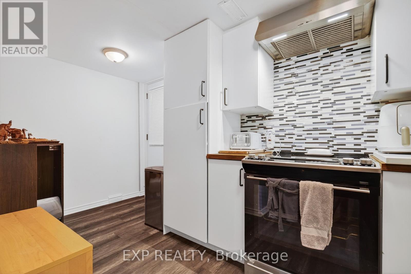 316 NORTH SHORE BOULEVARD W - 21