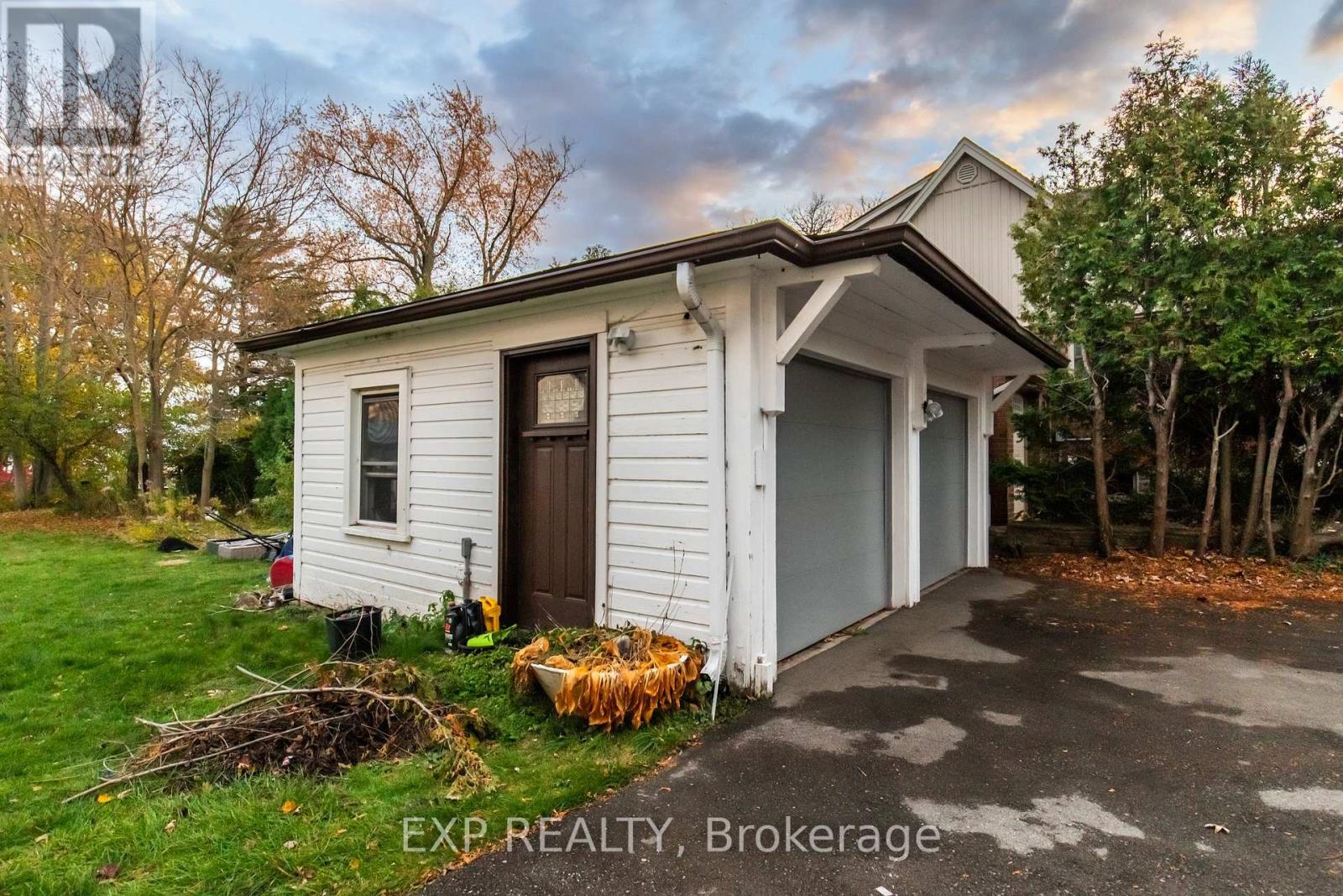 316 NORTH SHORE BOULEVARD W - 33