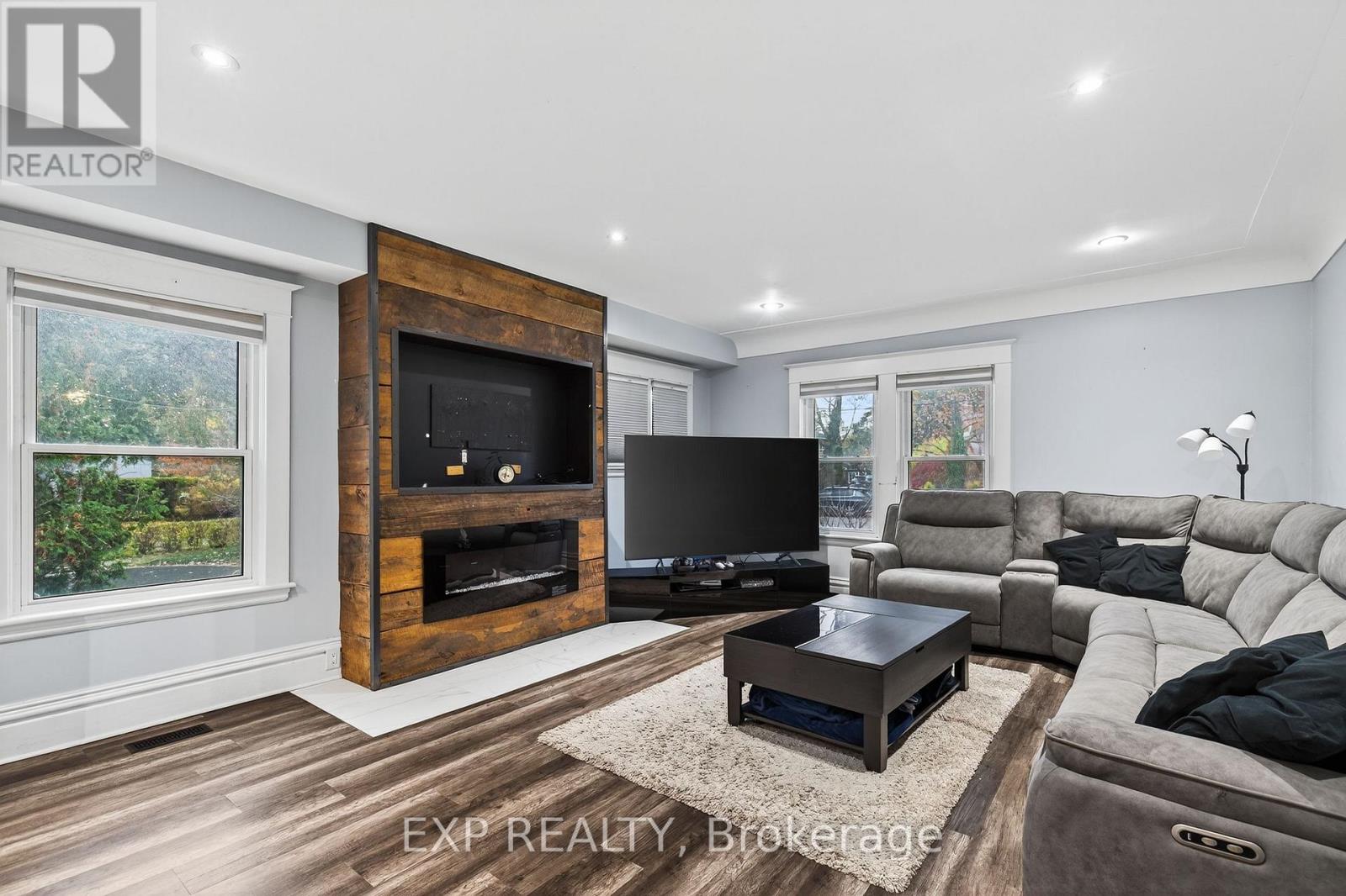316 NORTH SHORE BOULEVARD W - 8
