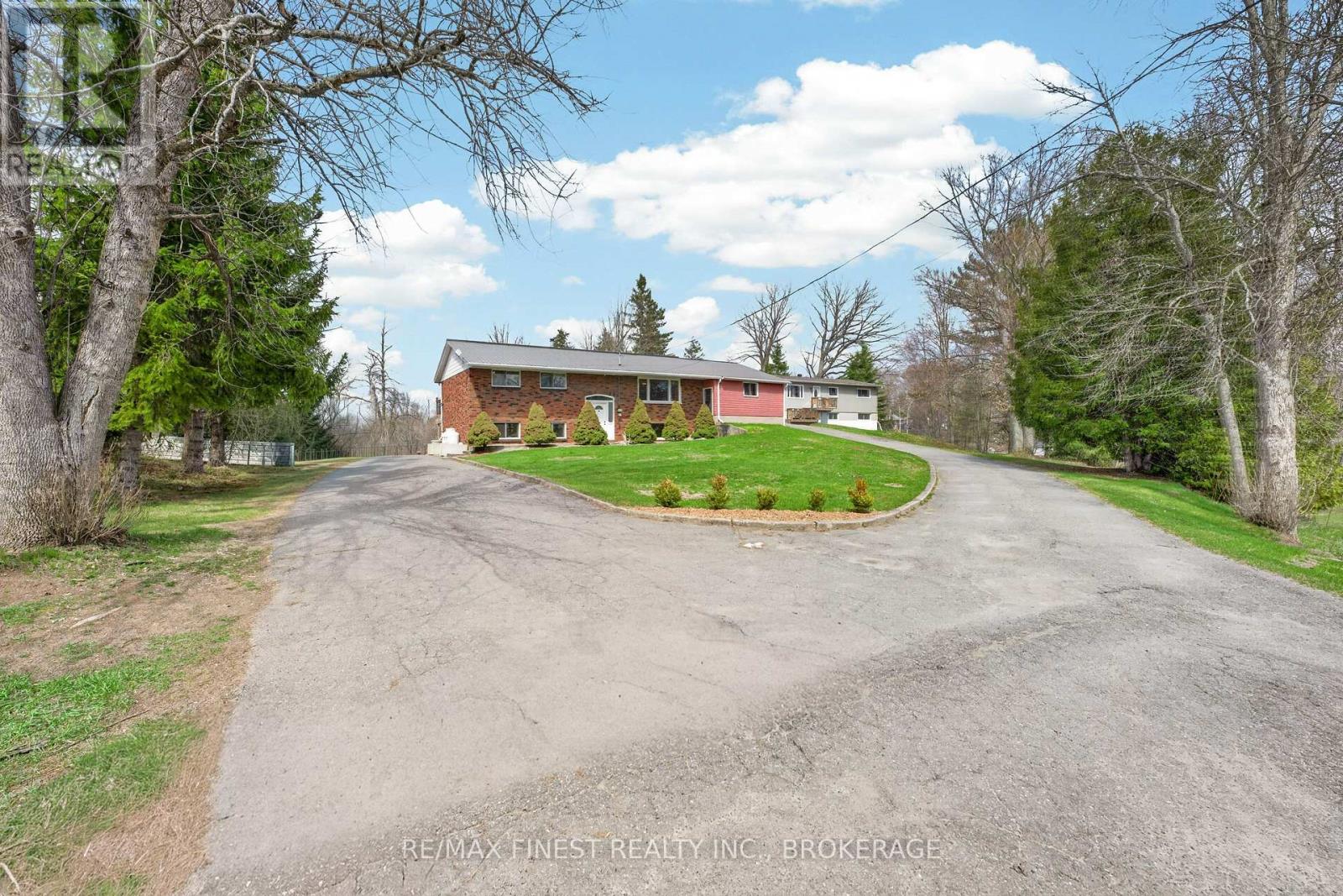 4333 MAPLE DRIVE - Image 2