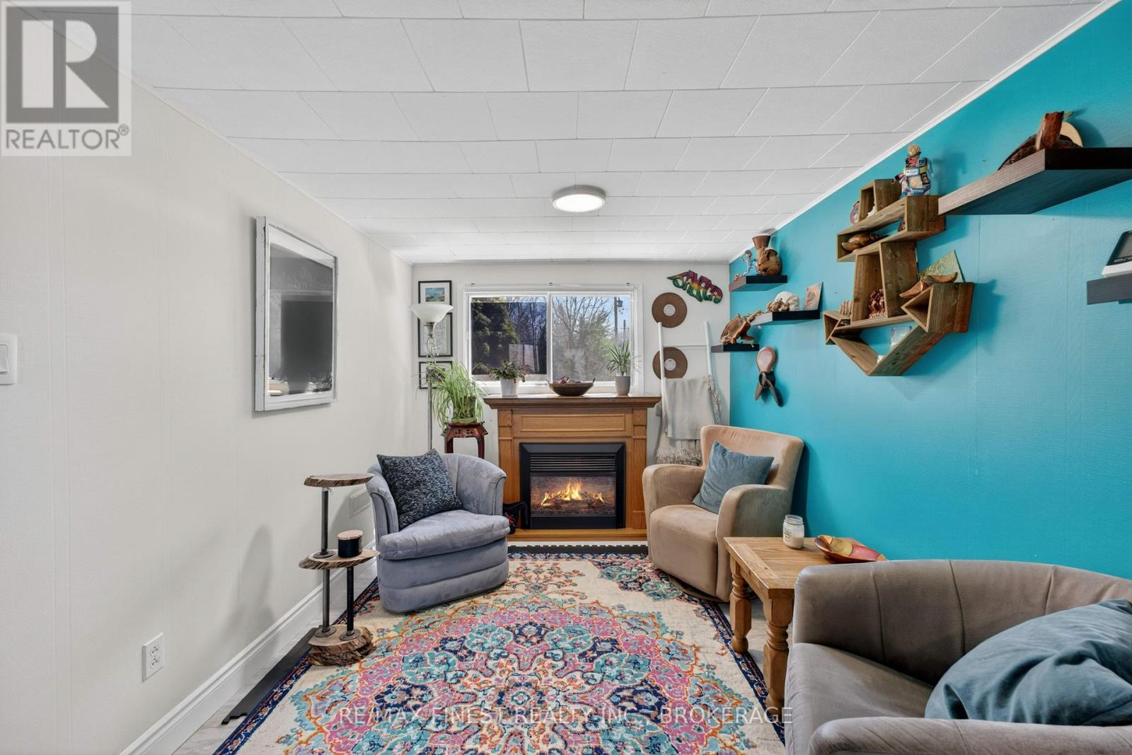 4333 MAPLE DRIVE - 22