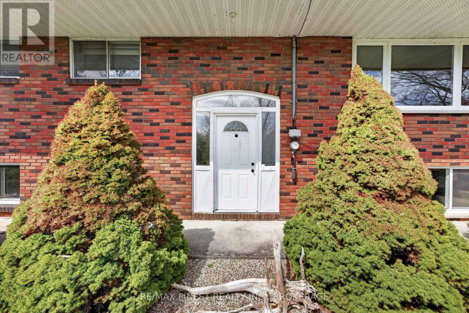 4333 MAPLE DRIVE - Image 3