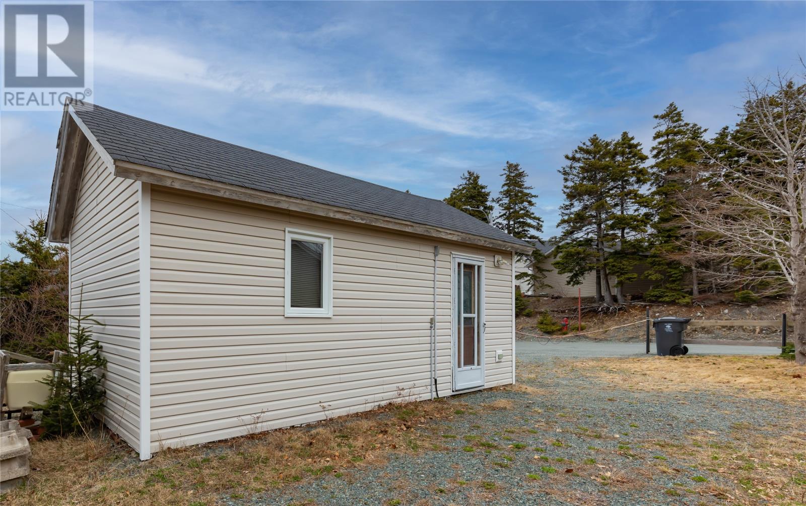 29 GRESLET Place - 24