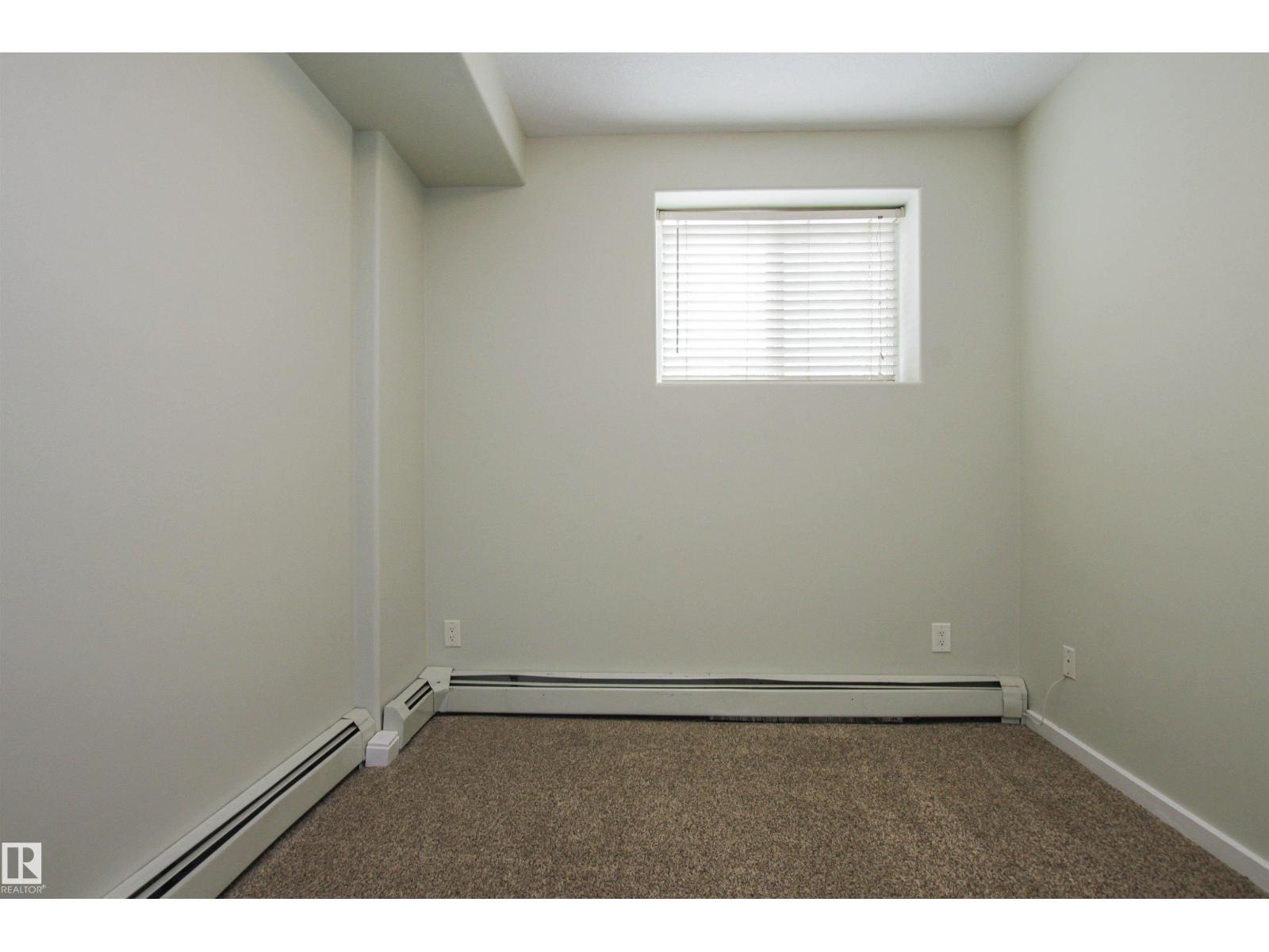 #3 11827 105 ST NW, Edmonton