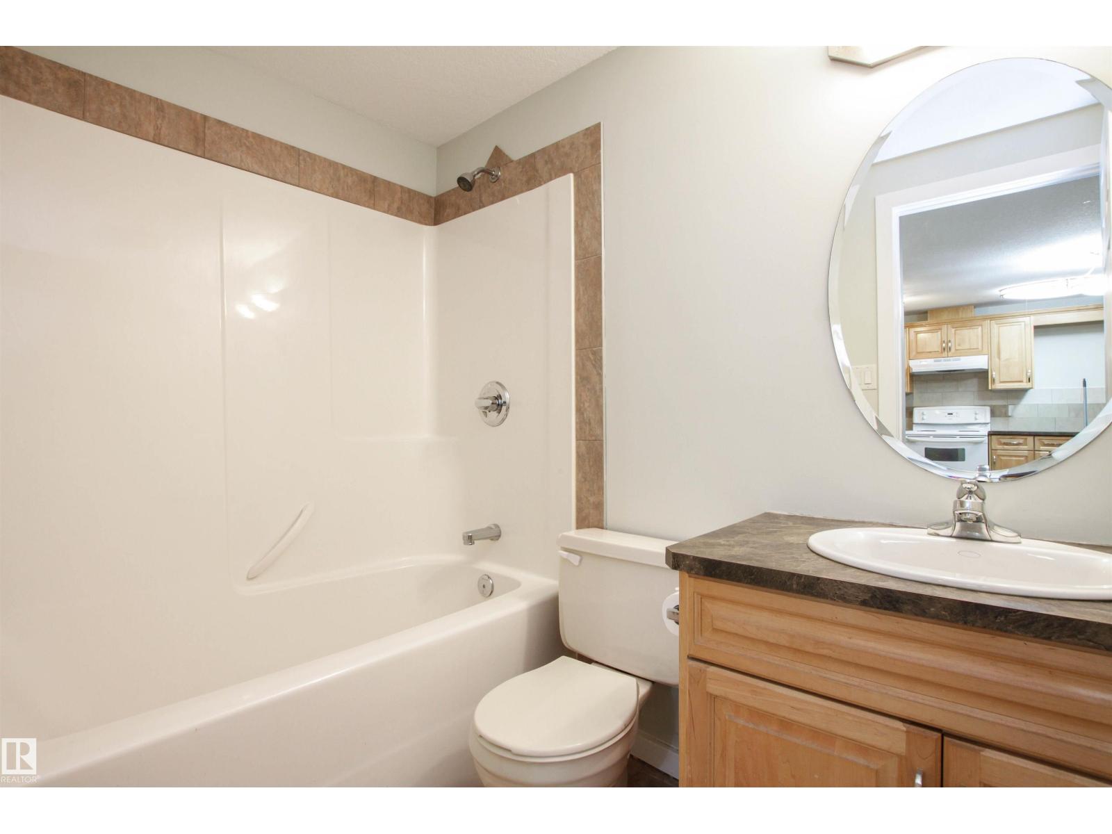 #3 11827 105 ST NW, Edmonton