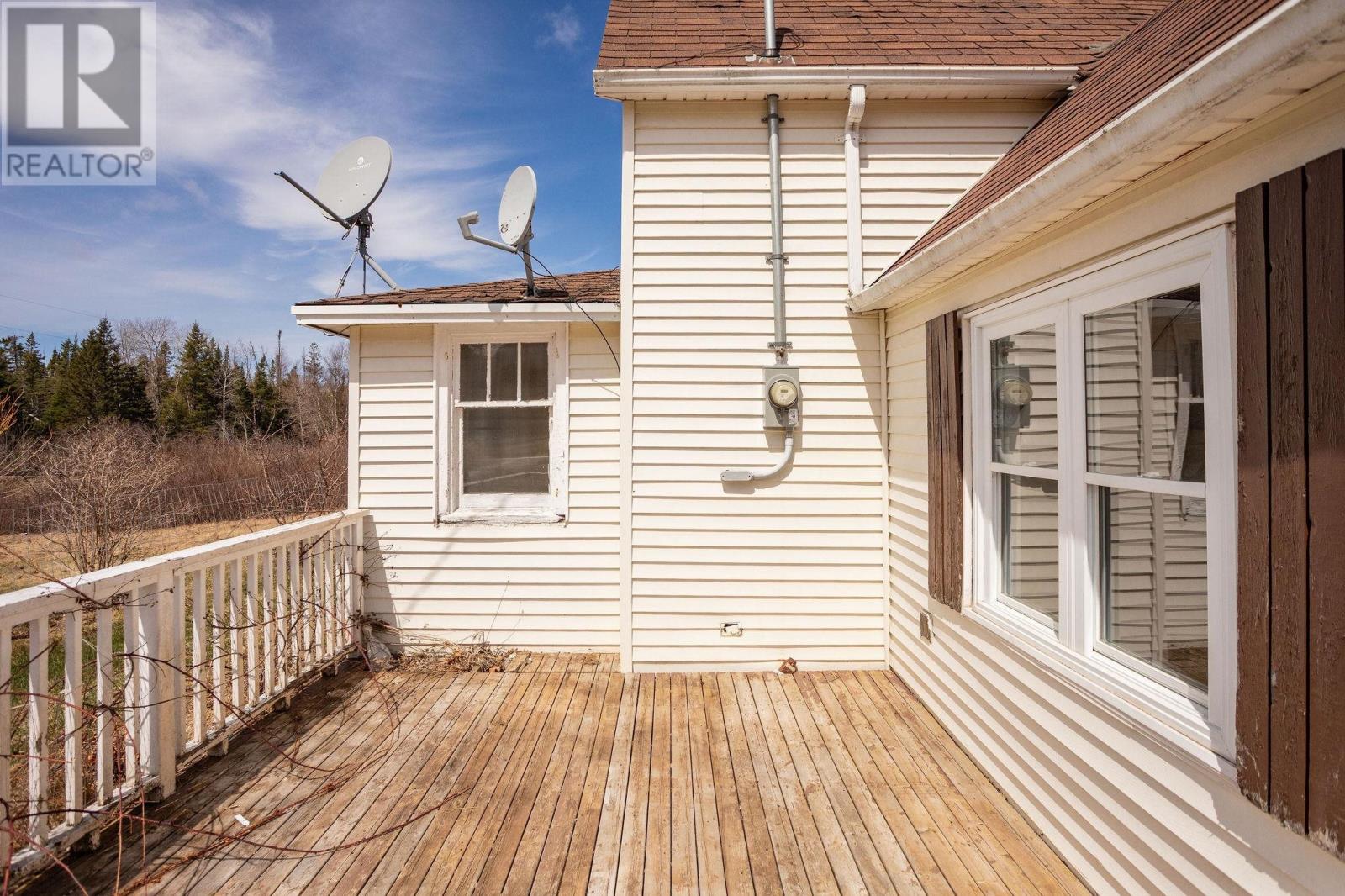 906 COUNTY LINE Road - 23