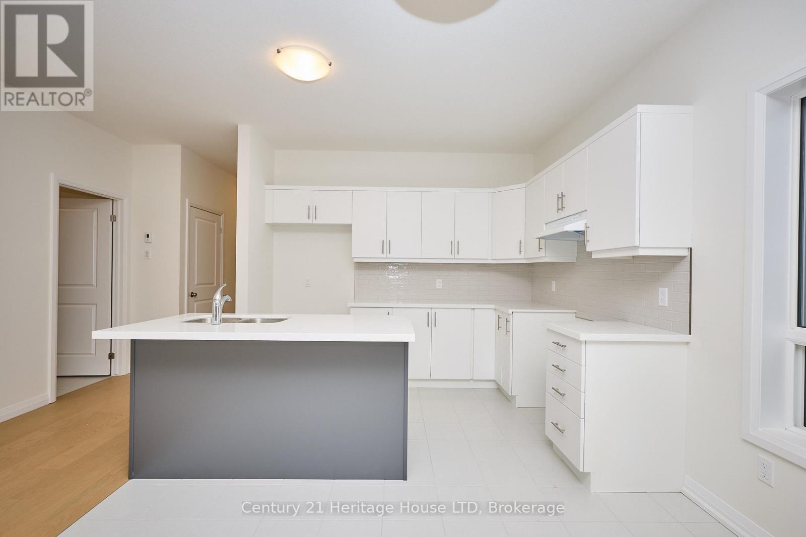 407 LOUISA STREET - 9