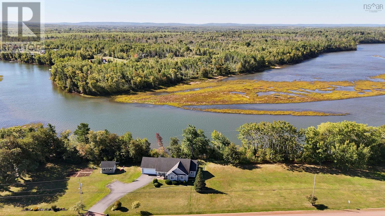 288' of river frontage