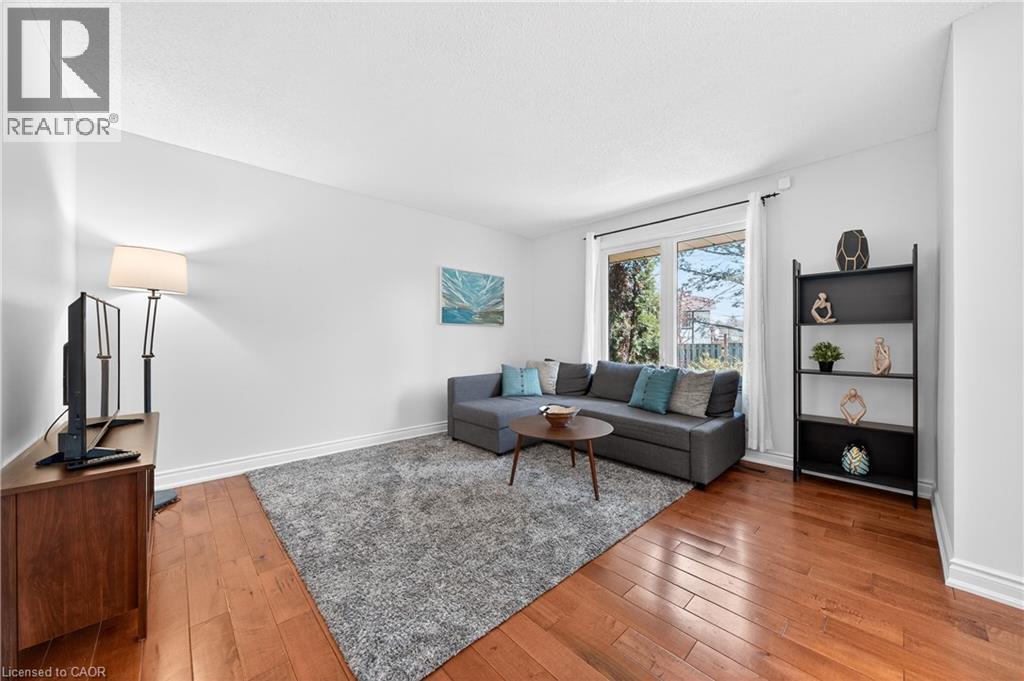 375 KINGSCOURT Drive Unit# 20, Waterloo, Ontario, N2K3N7 — Photo 25