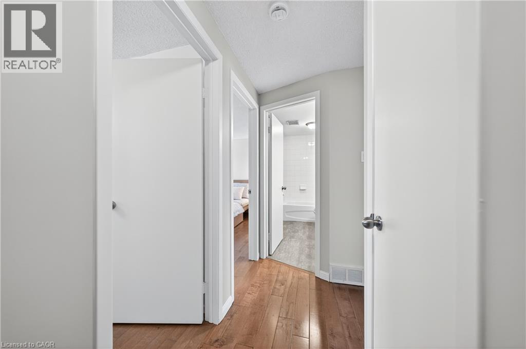 375 KINGSCOURT Drive Unit# 20, Waterloo, Ontario, N2K3N7 — Photo 27