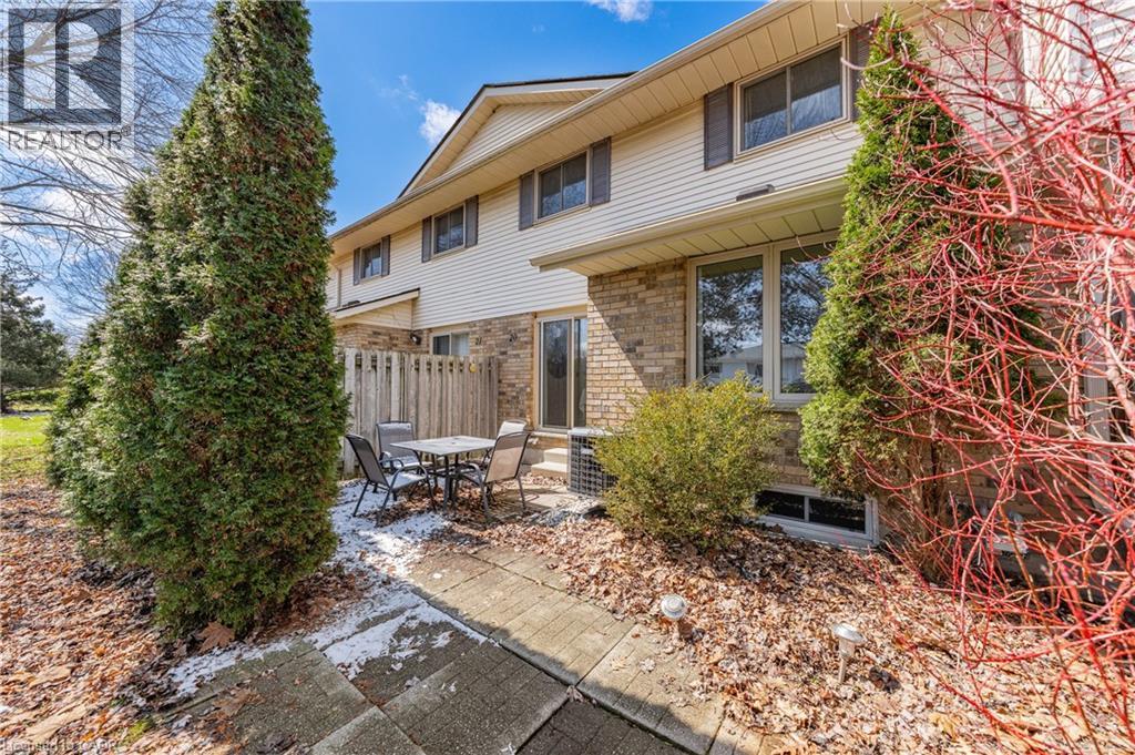375 KINGSCOURT Drive Unit# 20, Waterloo, Ontario, N2K3N7 — Photo 36
