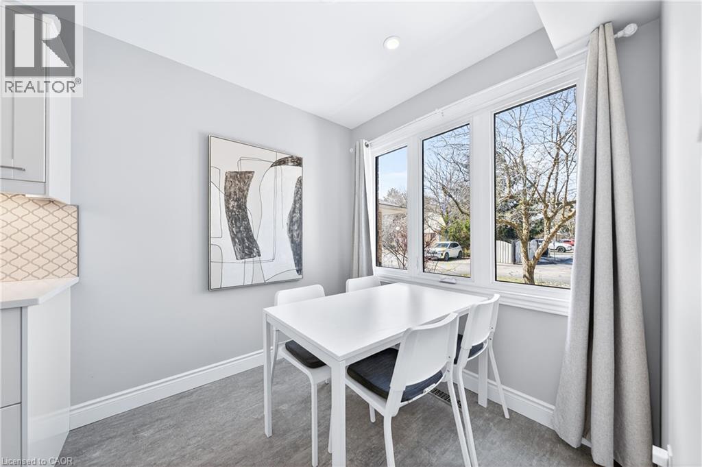375 KINGSCOURT Drive Unit# 20, Waterloo, Ontario, N2K3N7 — Photo 7