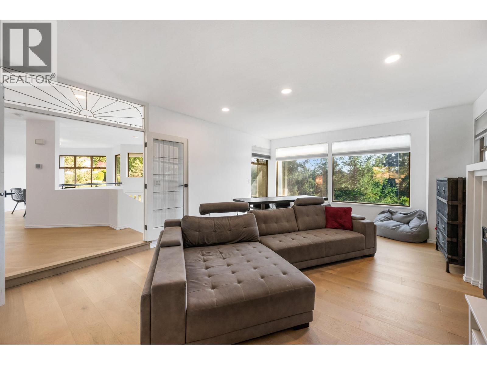 4809 NORTHWOOD PLACE, West Vancouver