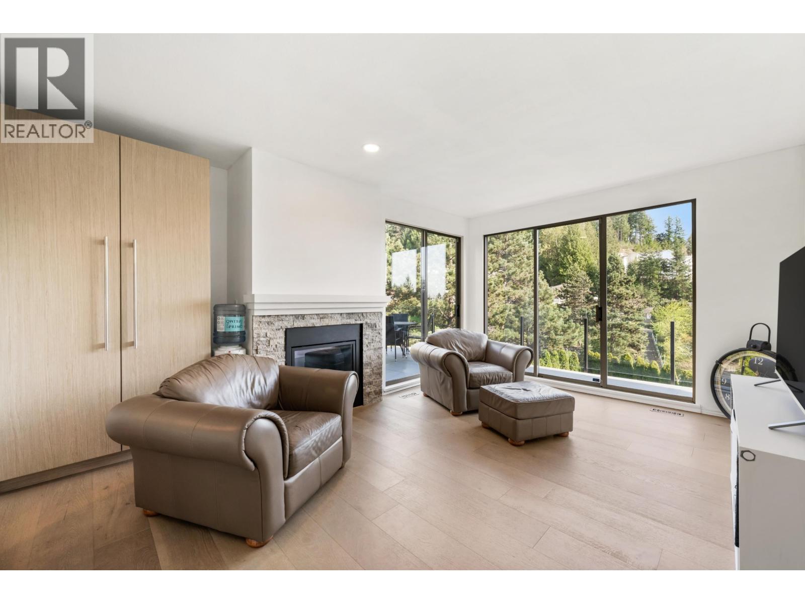 4809 NORTHWOOD PLACE, West Vancouver
