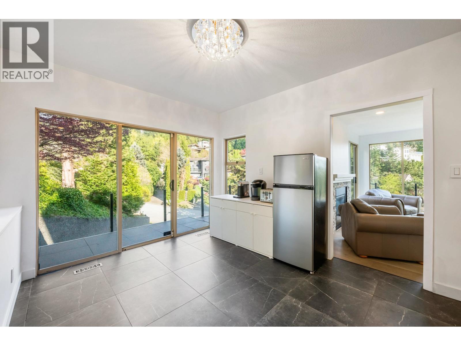 4809 NORTHWOOD PLACE, West Vancouver