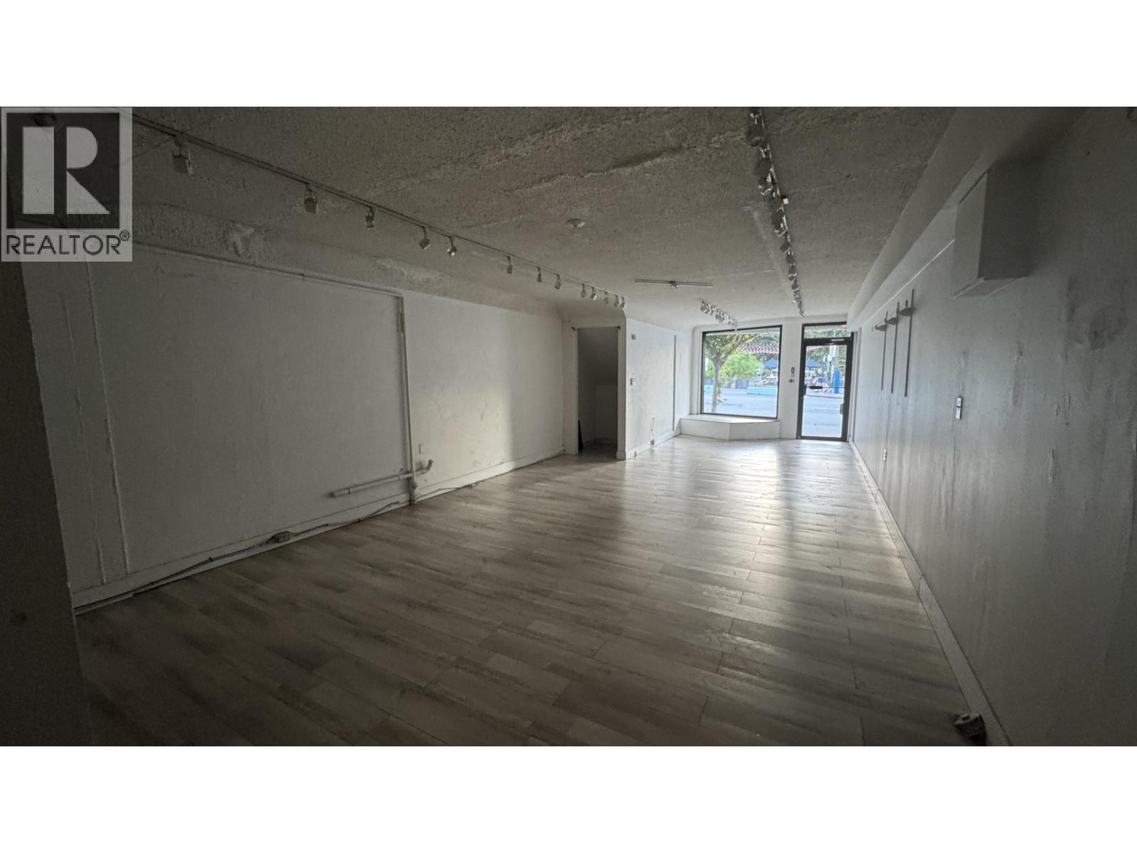 Retail for Rent in Vancouver – 3712 MAIN STREET, Vancouver - Image 2