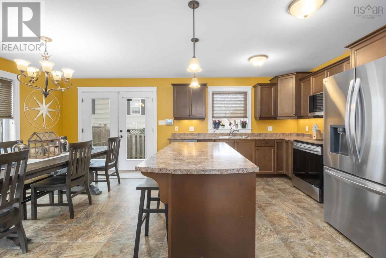 5 Tailfeather Court — photo 10