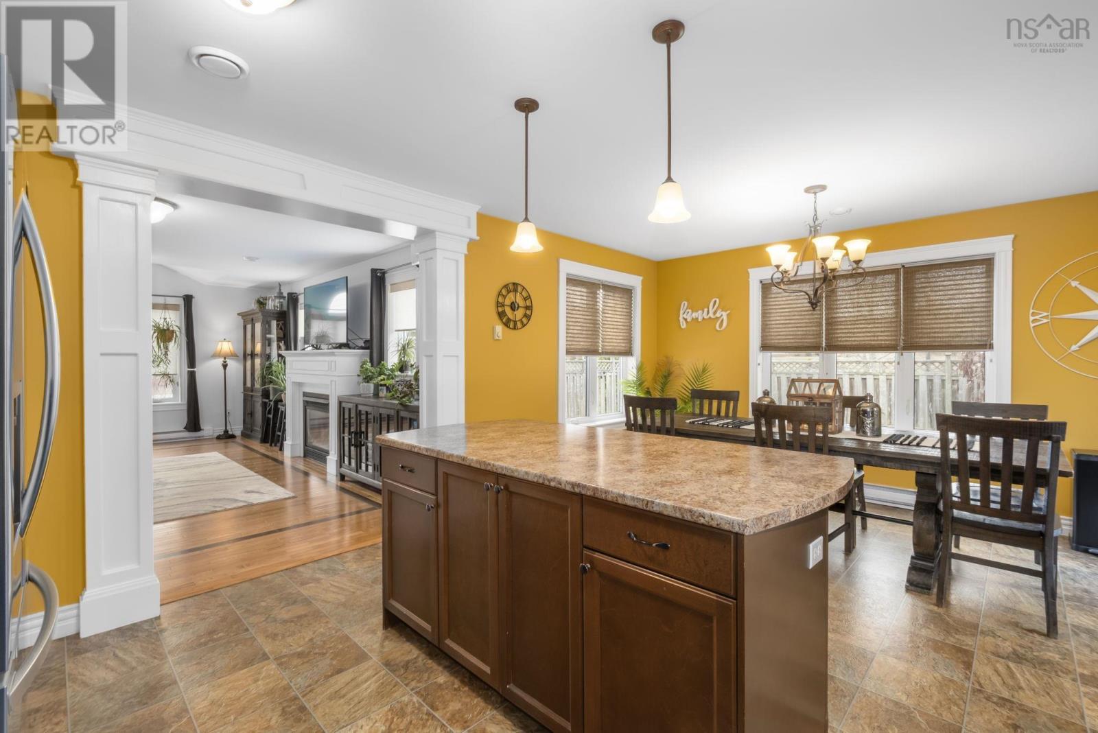 5 Tailfeather Court — photo 13