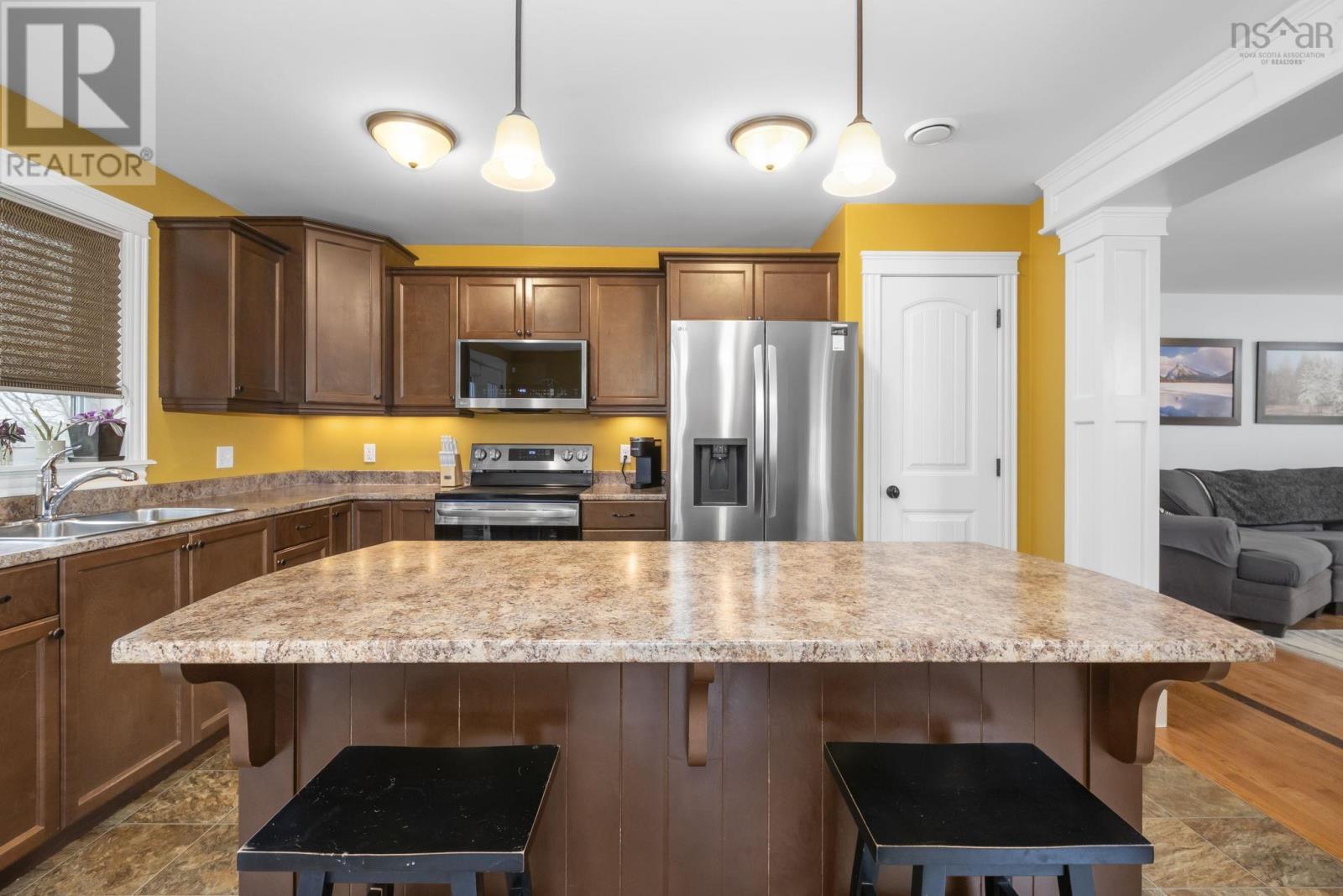 5 Tailfeather Court — photo 12
