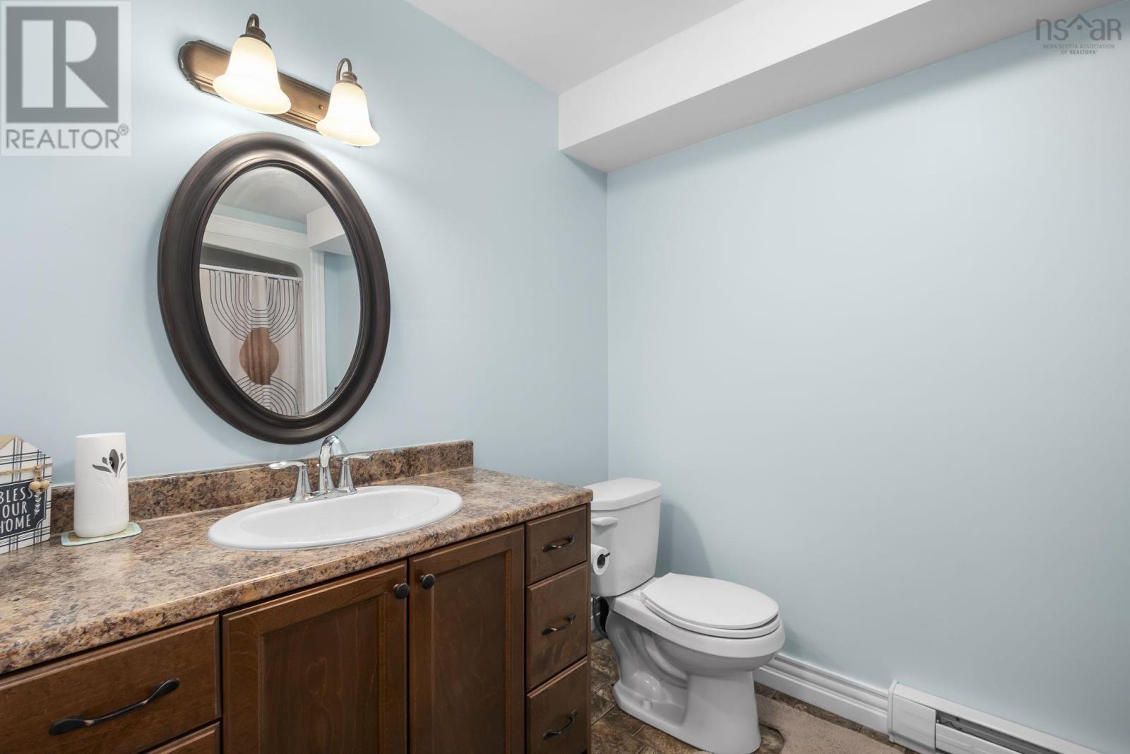5 Tailfeather Court — photo 34