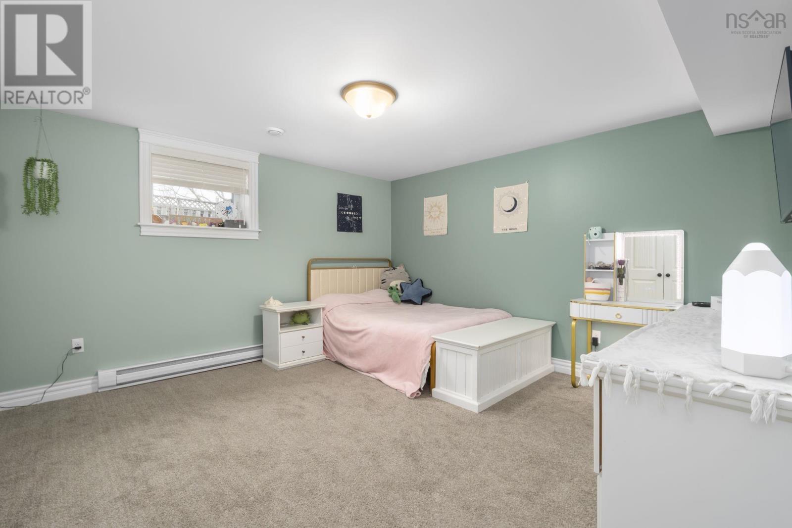 5 Tailfeather Court — photo 36