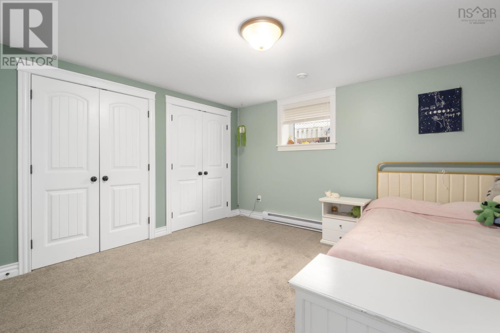 5 Tailfeather Court — photo 37