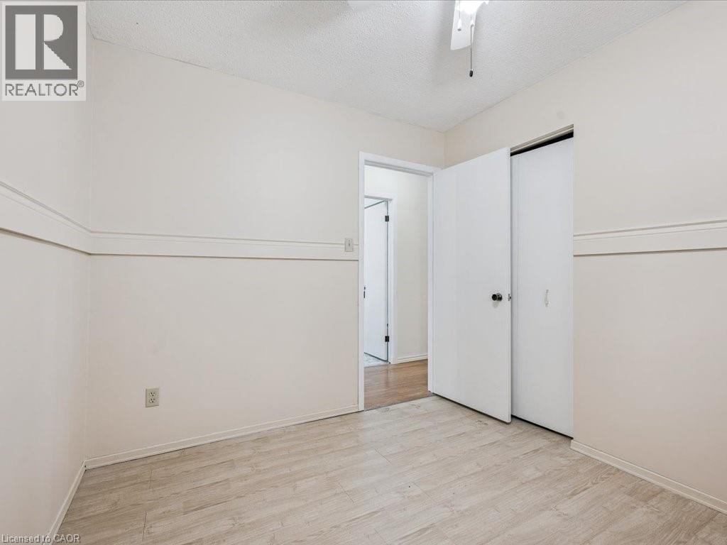 40 NORA Court, Cambridge, Ontario, N2C3N1 — Photo 15