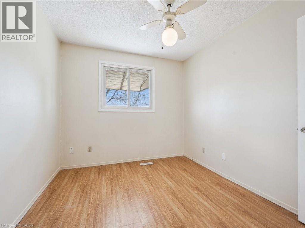40 NORA Court, Cambridge, Ontario, N2C3N1 — Photo 17