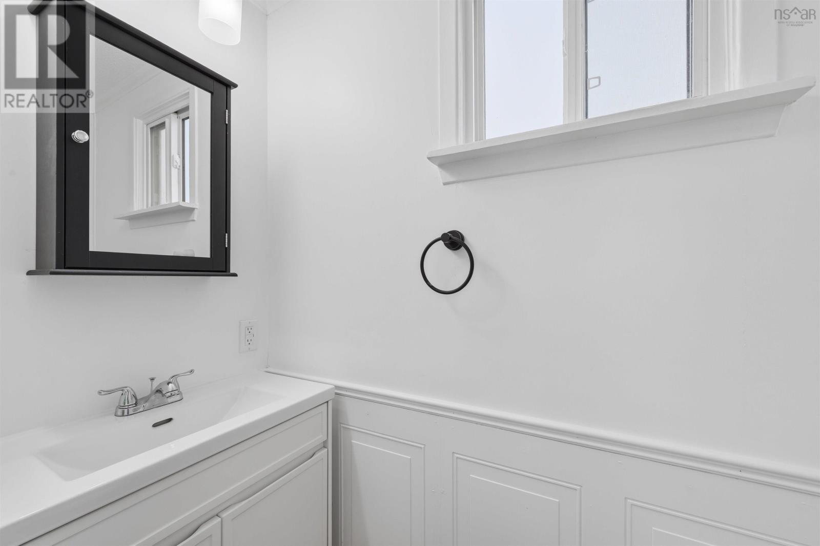 Property 19 of 30 of 18 Juniper Crescent