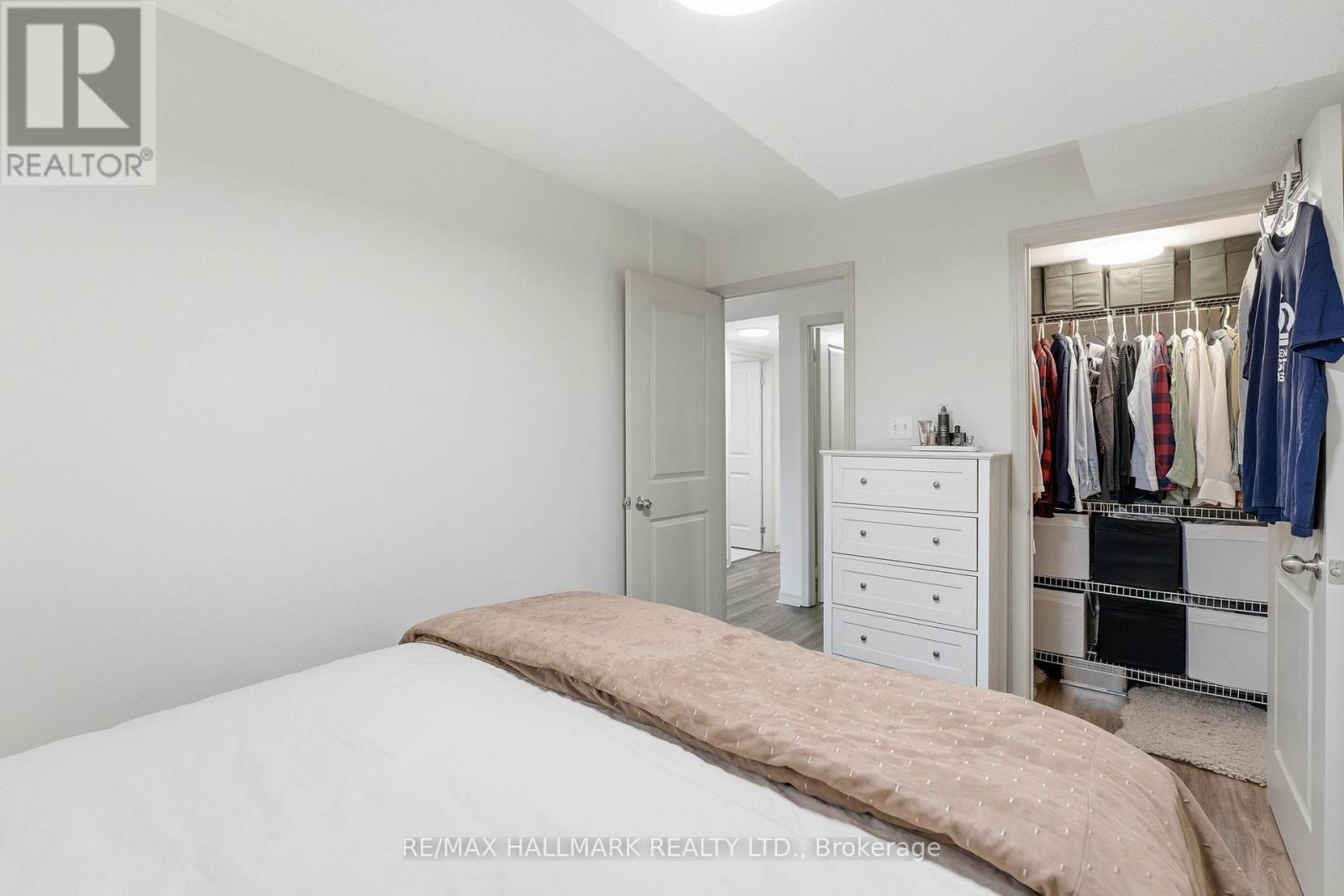 #106 12 KAY MACPHERSON LANE - 17