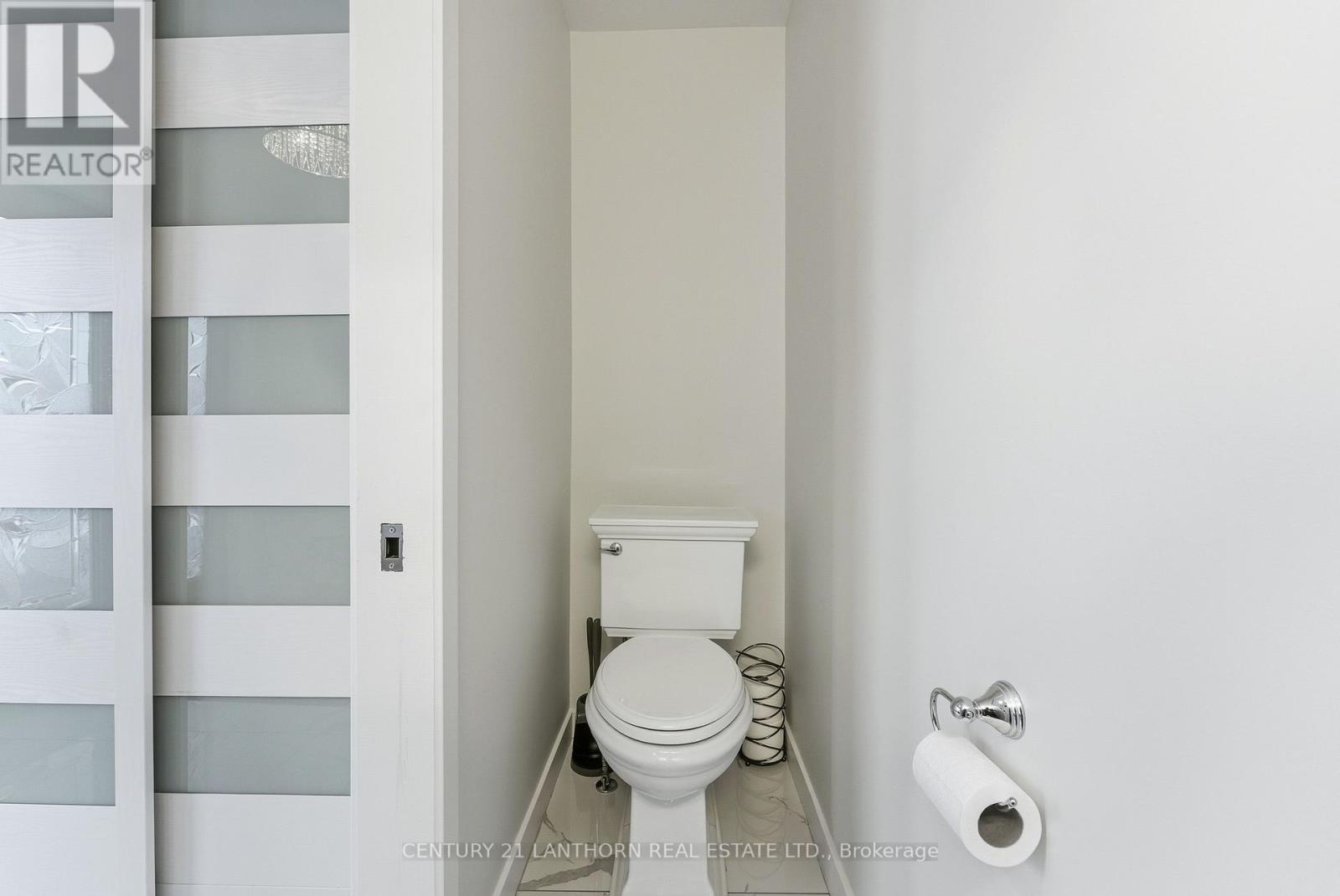 2-piece bath off foyer
