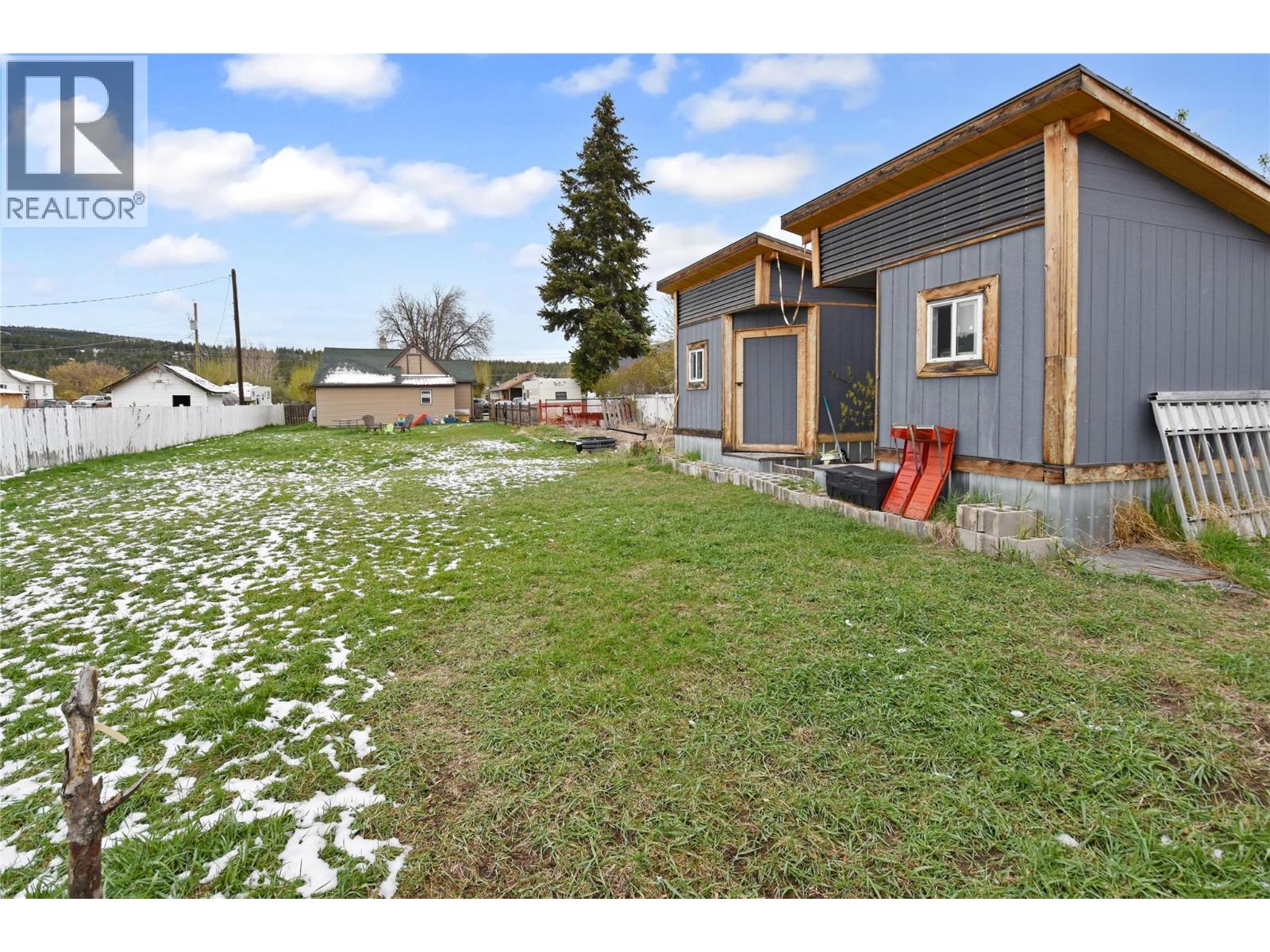 40 Little Van Horne Street - 13